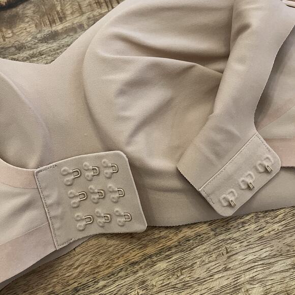 Honeylove Silhouette Bra Size M Sand Nude Wireless Stretch Removeable Cups - Picture 4 of 6